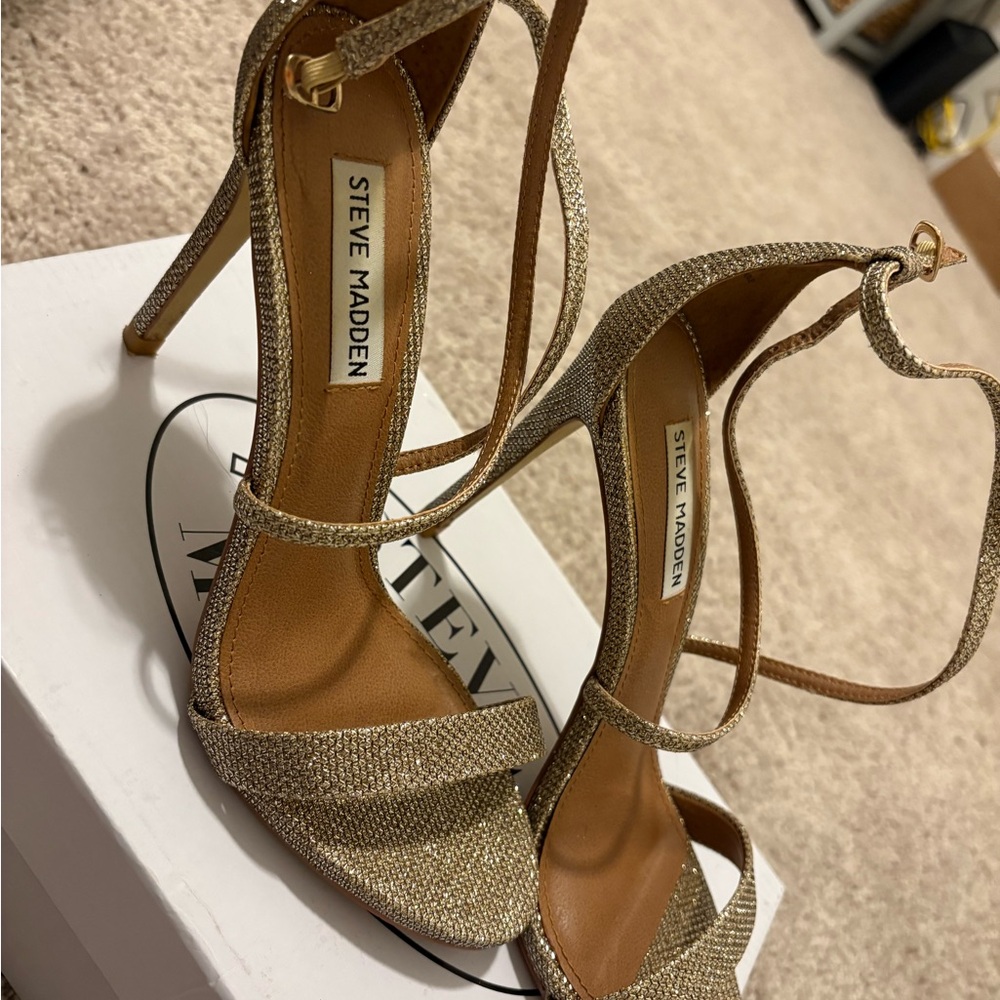 Steve Madden Glittering Gold Heels